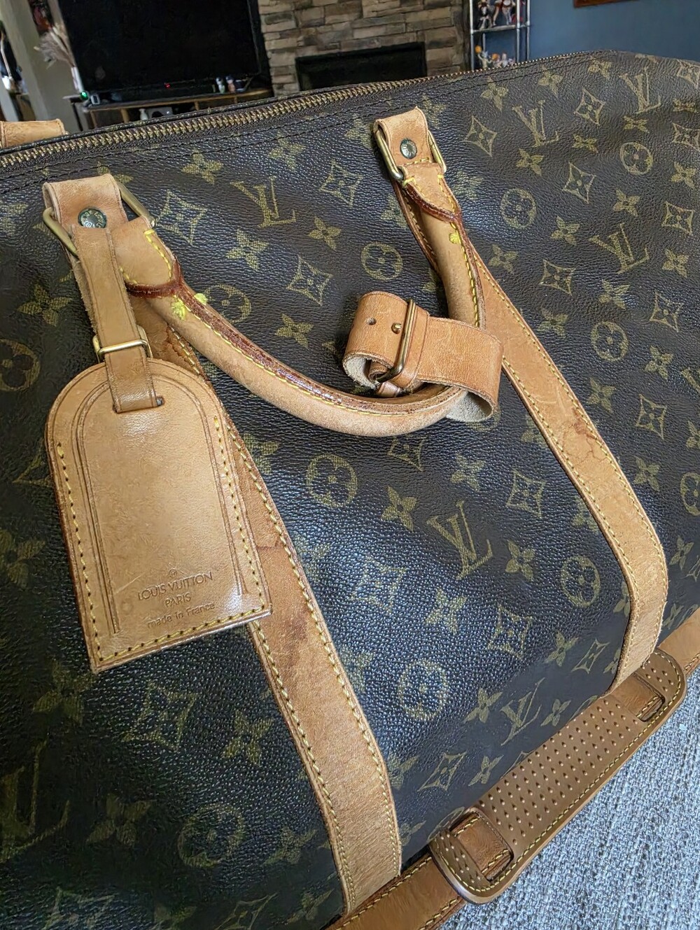 Louis Vuitton Monogram Canvas Duffel Bag in Brown and Tan - Picture 4 of 15